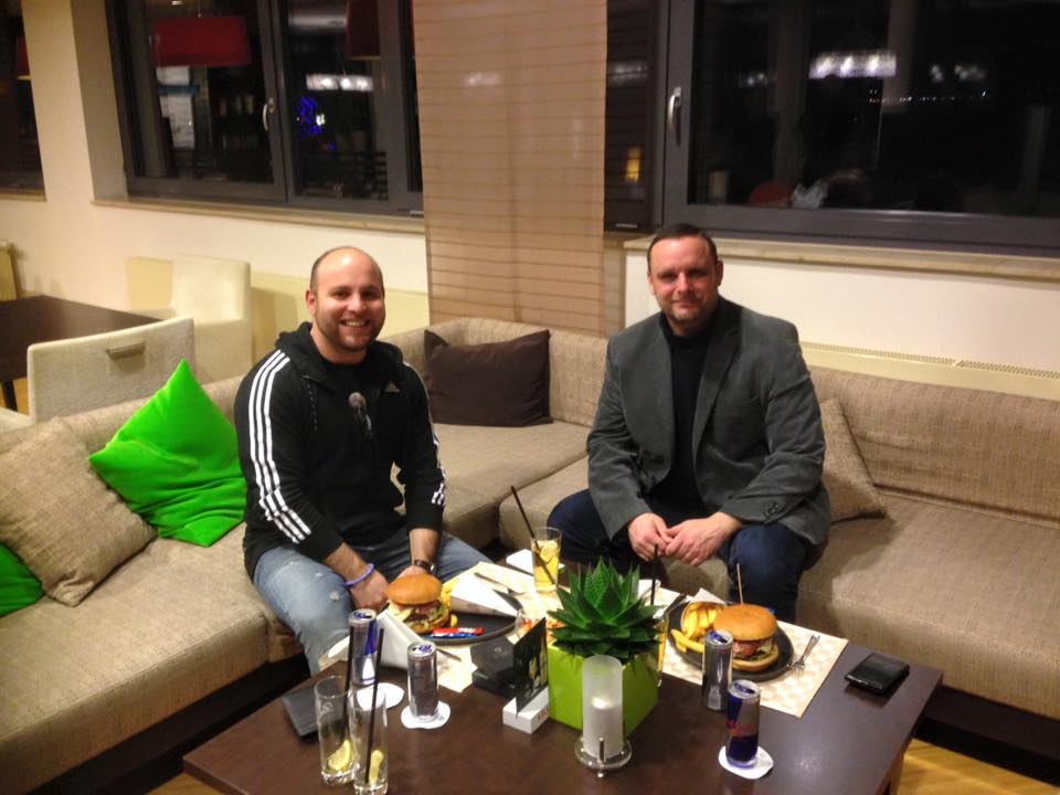 Mit Manuel Ochsenreiter