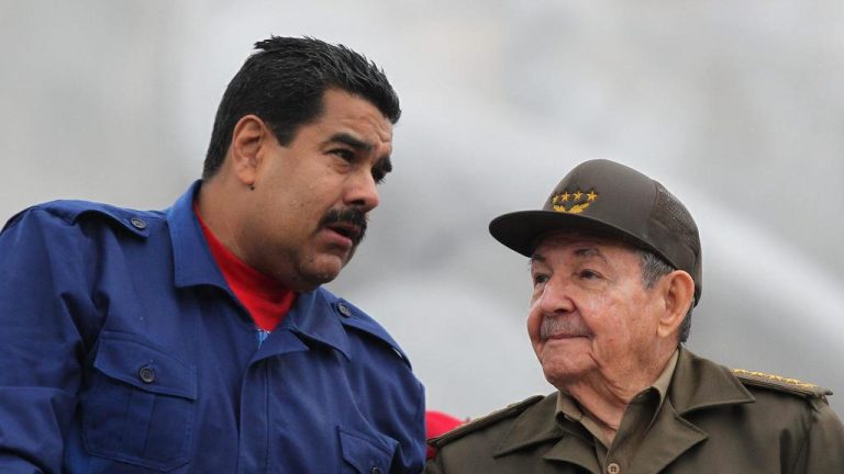 Deterioration in Cuba-Venezuela relations can trigger the fall of dictatorship regimes in Latin America