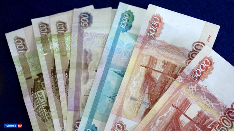 Raising pressure by economic sanctions is the only way to make Russia live in peace with the West