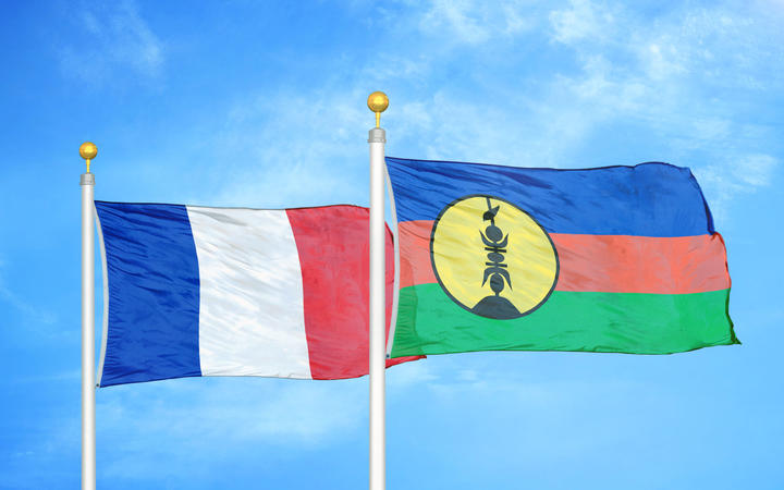 eight col 143926114 m