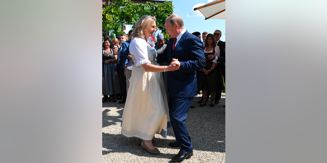 ContentBroker contentid 7a954bd46b2349bea71516125b687ae2