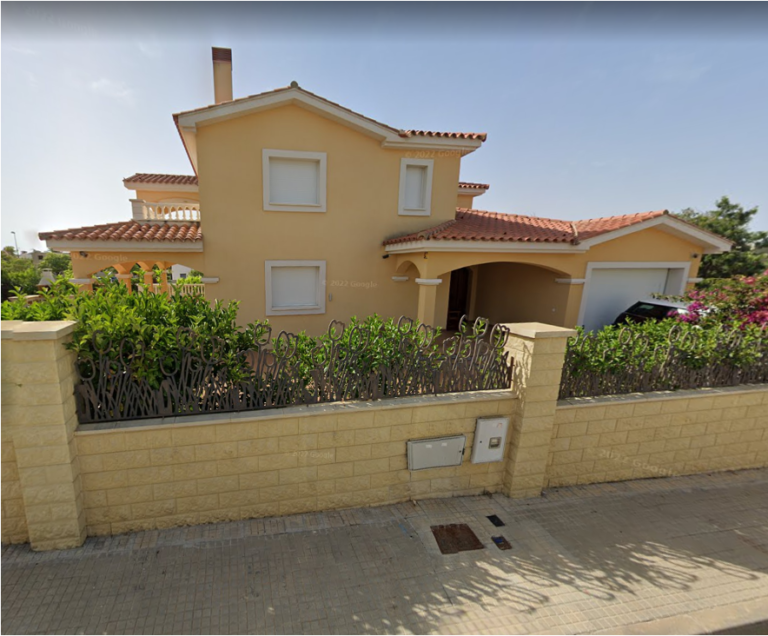 Russian politicians still own property in Europe, despite dirty money and the hostility to the West