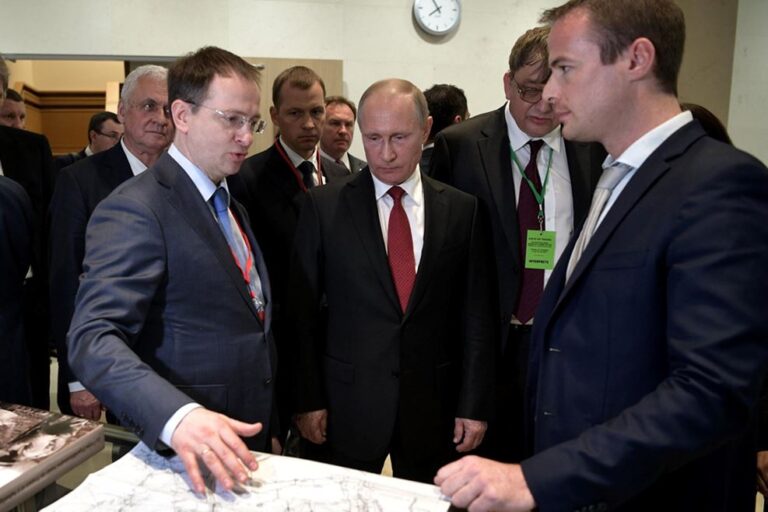 Moscow uses a historical and cultural fund to infiltrate France’s political elite