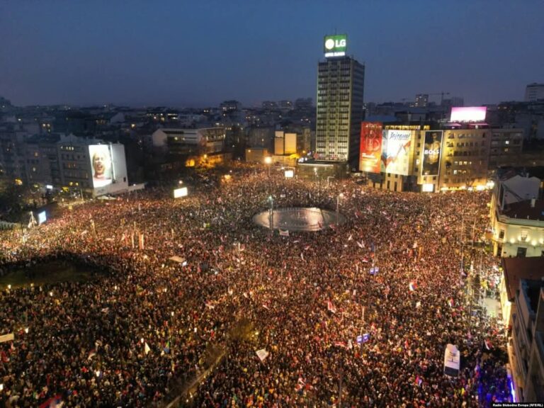 Vucic will not resign He will try painful scenarios